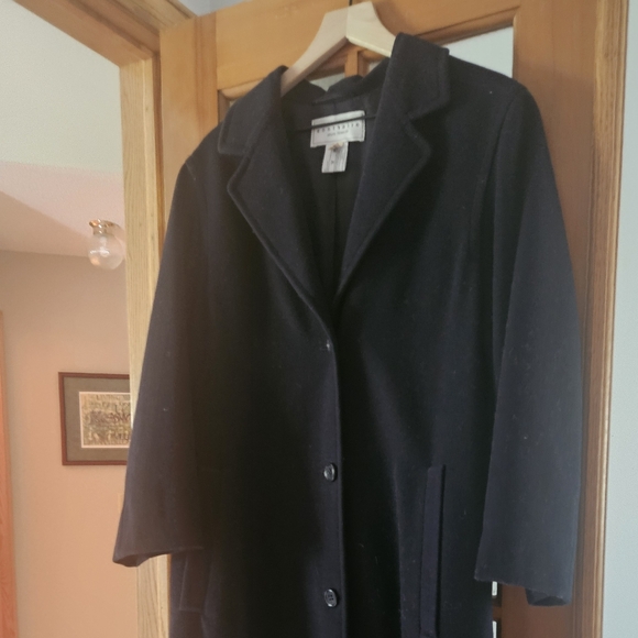 Louis Feraud Classic Black 100 Percent  Virgin Wool Trench Coat - Picture 1 of 4
